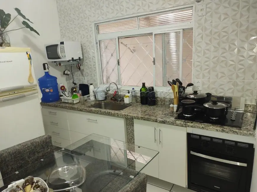 Casa com 3 quartos à venda, 190m2 em Centro, Campina Do Monte Alegre - SP - imagem 5 Foto 5 de Casa com 3 quartos à venda, 190m2 em Centro, Campina Do Monte Alegre - SP