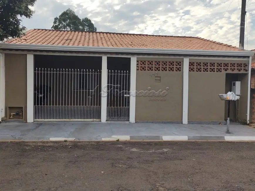 Casa com 3 quartos à venda, 190m2 em Centro, Campina Do Monte Alegre - SP - imagem 1 Foto 1 de Casa com 3 quartos à venda, 190m2 em Centro, Campina Do Monte Alegre - SP