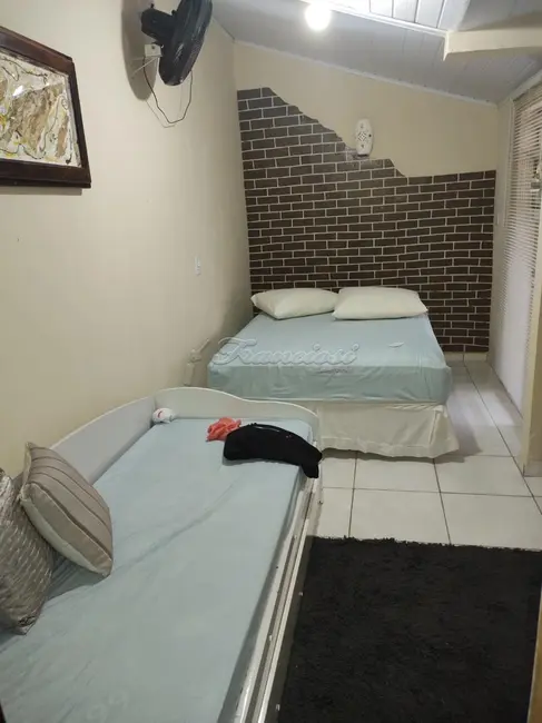 Casa com 3 quartos à venda, 190m2 em Centro, Campina Do Monte Alegre - SP - imagem 9 Foto 9 de Casa com 3 quartos à venda, 190m2 em Centro, Campina Do Monte Alegre - SP