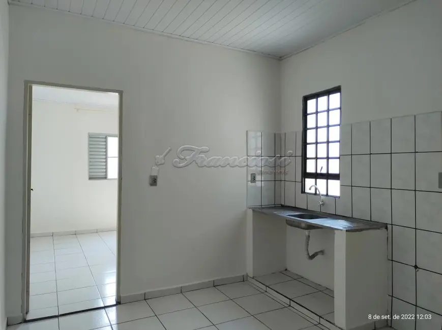 Casa com 2 quartos à venda, 150m2 em Vila Aliança, Itapetininga - SP - imagem 5 Foto 5 de Casa com 2 quartos à venda, 150m2 em Vila Aliança, Itapetininga - SP
