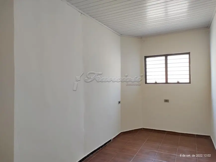 Casa com 2 quartos à venda, 150m2 em Vila Aliança, Itapetininga - SP - imagem 3 Foto 3 de Casa com 2 quartos à venda, 150m2 em Vila Aliança, Itapetininga - SP