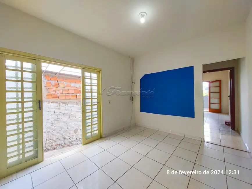 Foto 1 de Casa com 2 quartos à venda, 150m2 em Vila Nastri, Itapetininga - SP