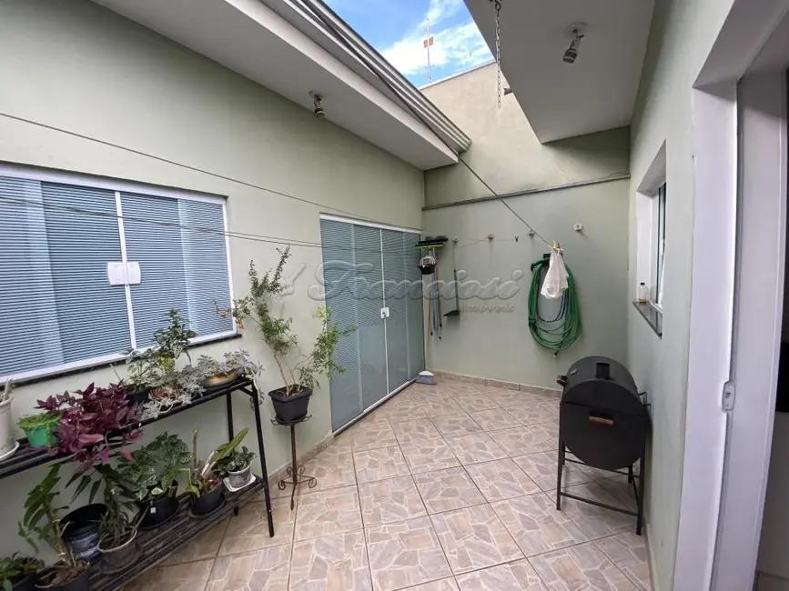 Foto 6 de Casa com 2 quartos à venda, 170m2 em Vila Popular, Itapetininga - SP