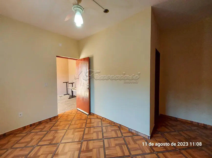 Foto 2 de Casa com 2 quartos à venda, 136m2 em Itapetininga - SP
