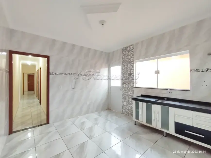 Foto 3 de Casa com 3 quartos para alugar, 150m2 em Jardim Brasil, Itapetininga - SP