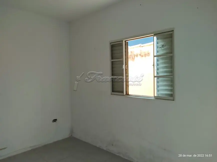 Foto 8 de Casa com 2 quartos para alugar, 144m2 em Jardim Vieira de Moraes, Itapetininga - SP