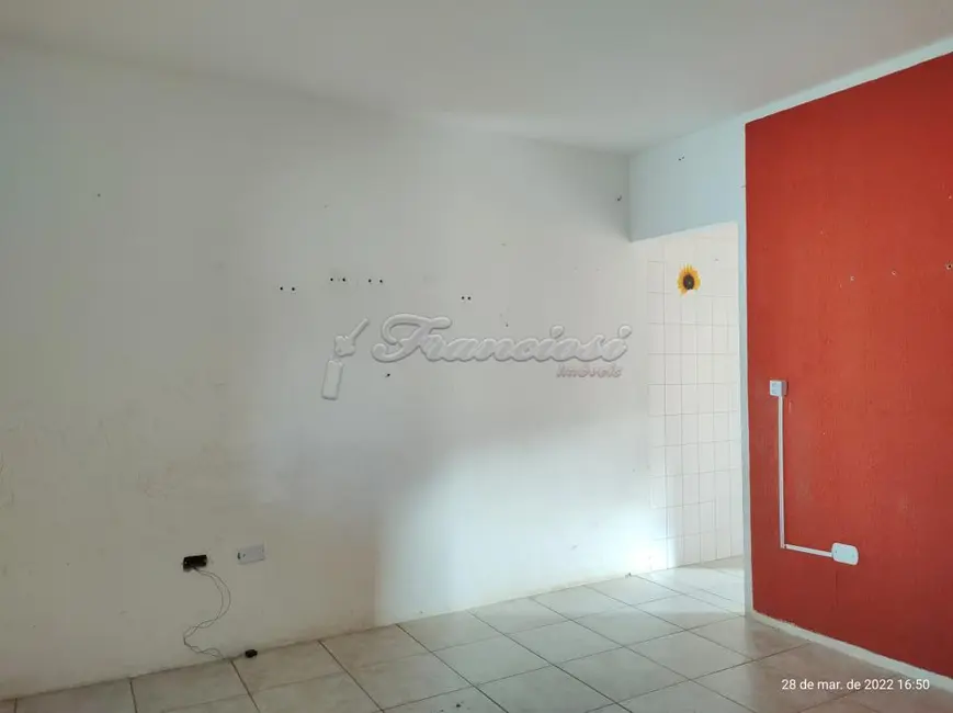 Foto 2 de Casa com 2 quartos para alugar, 144m2 em Jardim Vieira de Moraes, Itapetininga - SP