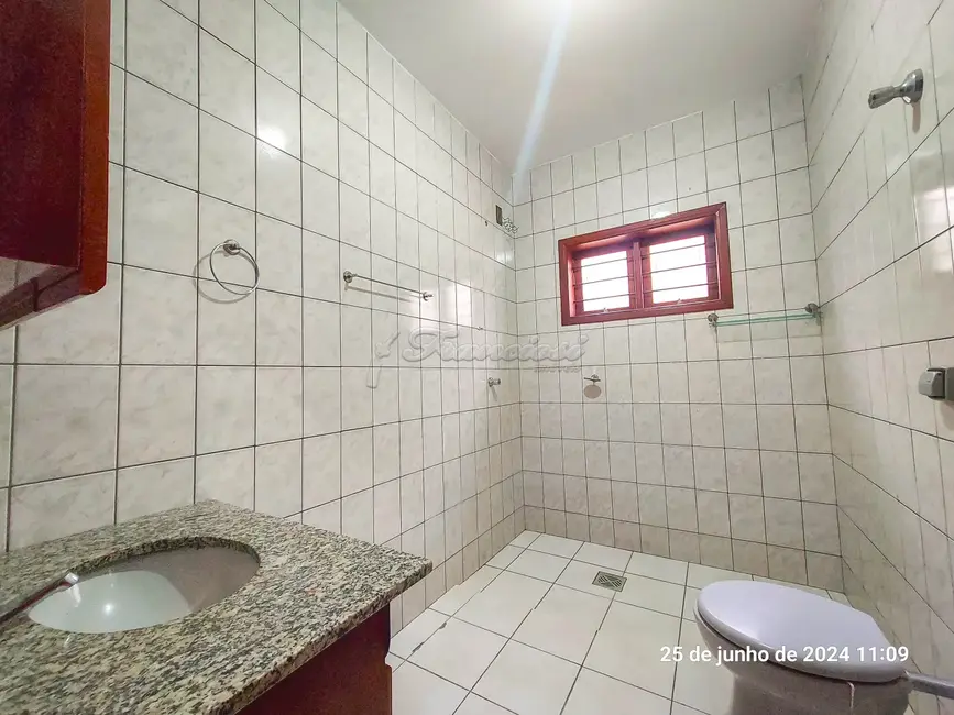 Foto 3 de Casa com 3 quartos para alugar, 117m2 em Jardim Fogaça, Itapetininga - SP