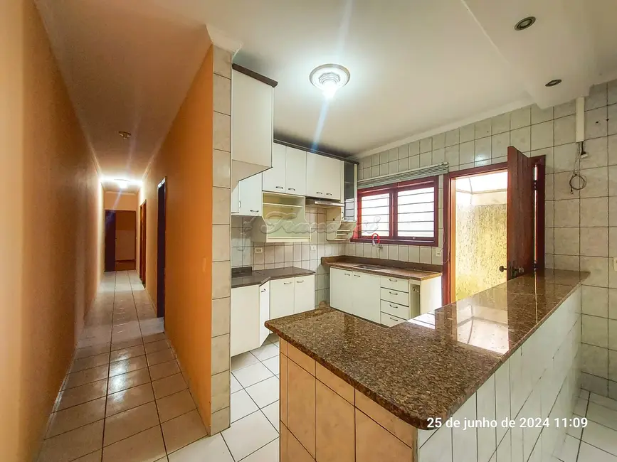 Foto 7 de Casa com 3 quartos para alugar, 117m2 em Jardim Fogaça, Itapetininga - SP