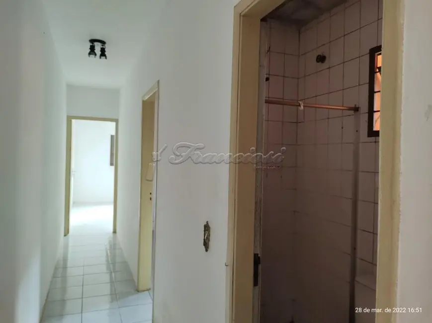 Foto 6 de Casa com 2 quartos à venda, 144m2 em Jardim Vieira de Moraes, Itapetininga - SP