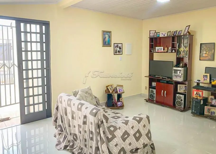 Casa com 2 quartos à venda, 76m2 em Itapetininga - SP - imagem 1 Foto 1 de Casa com 2 quartos à venda, 76m2 em Itapetininga - SP