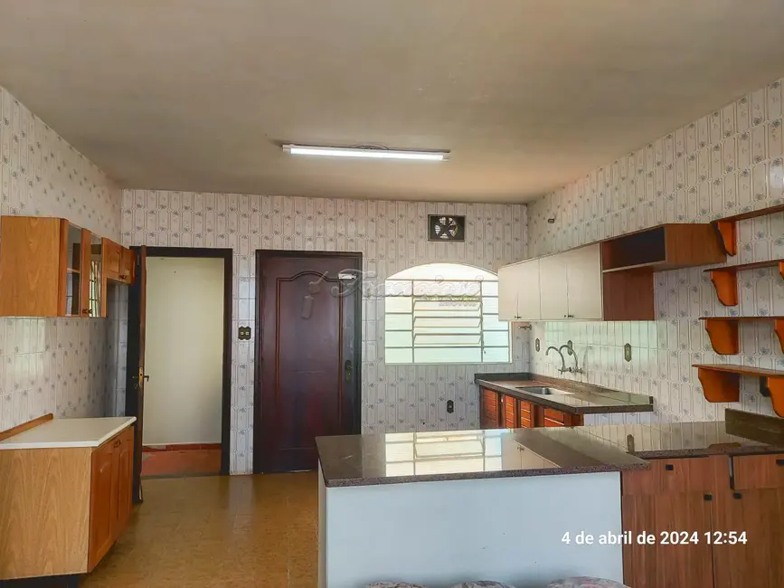 Casa com 3 quartos à venda, 231m2 em Vila Rosa, Itapetininga - SP - imagem 5 Foto 5 de Casa com 3 quartos à venda, 231m2 em Vila Rosa, Itapetininga - SP