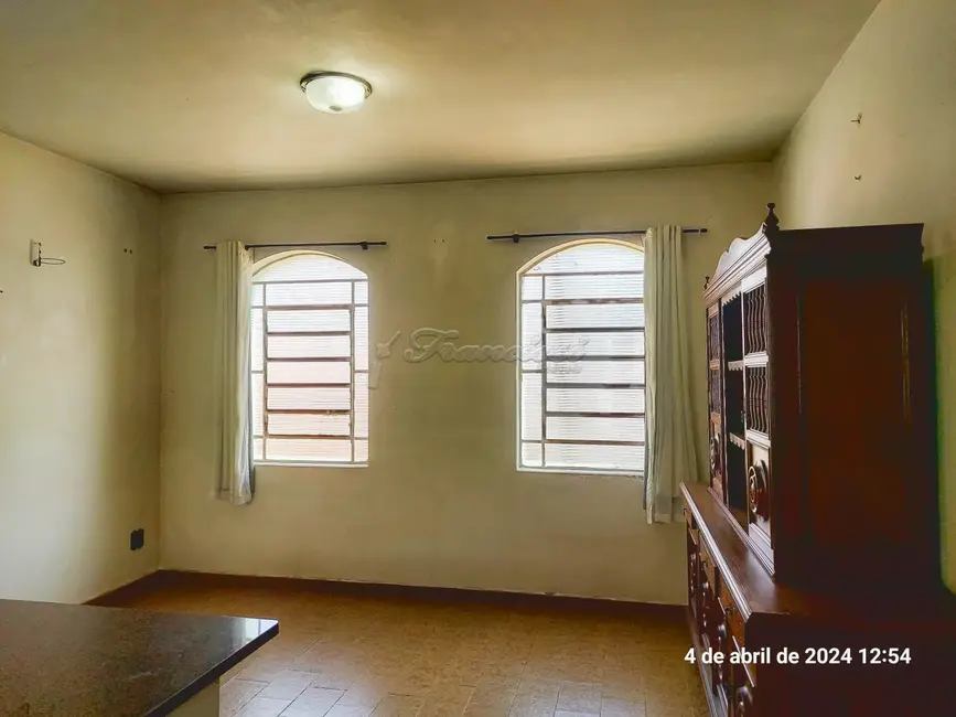 Casa com 3 quartos à venda, 231m2 em Vila Rosa, Itapetininga - SP - imagem 6 Foto 6 de Casa com 3 quartos à venda, 231m2 em Vila Rosa, Itapetininga - SP