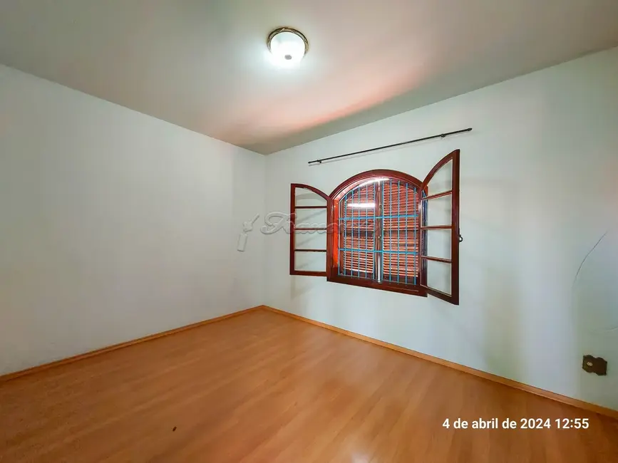 Casa com 3 quartos à venda, 231m2 em Vila Rosa, Itapetininga - SP - imagem 9 Foto 9 de Casa com 3 quartos à venda, 231m2 em Vila Rosa, Itapetininga - SP