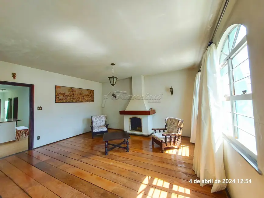 Casa com 3 quartos à venda, 231m2 em Vila Rosa, Itapetininga - SP - imagem 2 Foto 2 de Casa com 3 quartos à venda, 231m2 em Vila Rosa, Itapetininga - SP