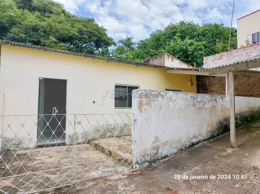 Foto 1 de Casa com 2 quartos para alugar, 93m2 em Itapetininga - SP