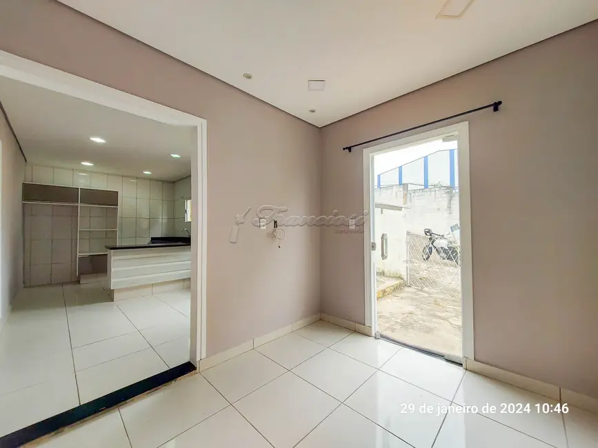 Casa com 2 quartos para alugar, 93m2 em Itapetininga - SP - imagem 4 Foto 4 de Casa com 2 quartos para alugar, 93m2 em Itapetininga - SP