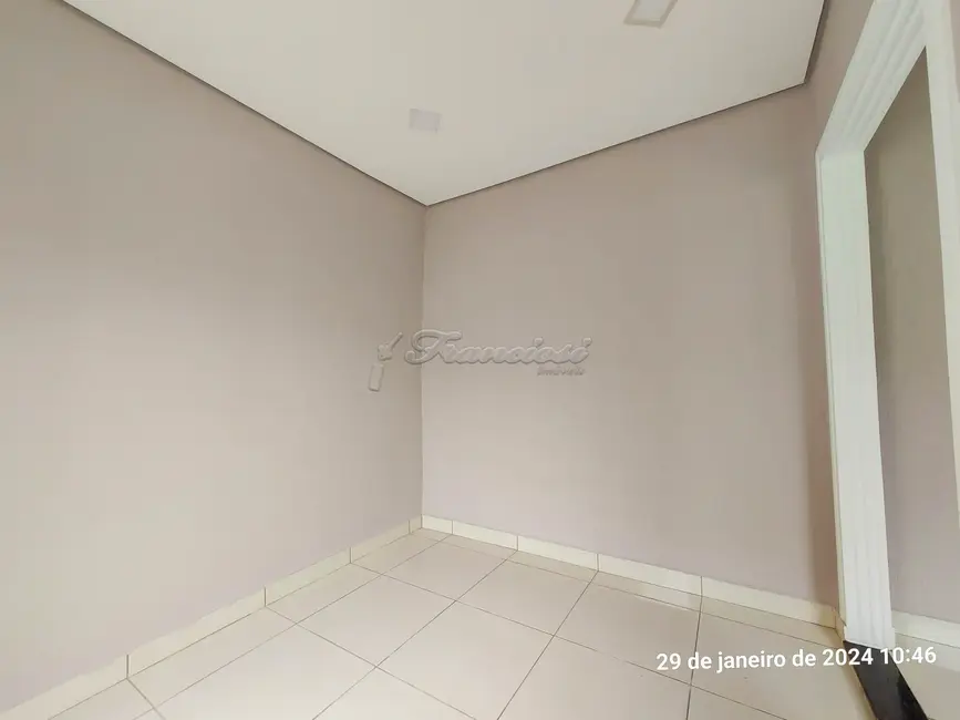 Casa com 2 quartos para alugar, 93m2 em Itapetininga - SP - imagem 3 Foto 3 de Casa com 2 quartos para alugar, 93m2 em Itapetininga - SP