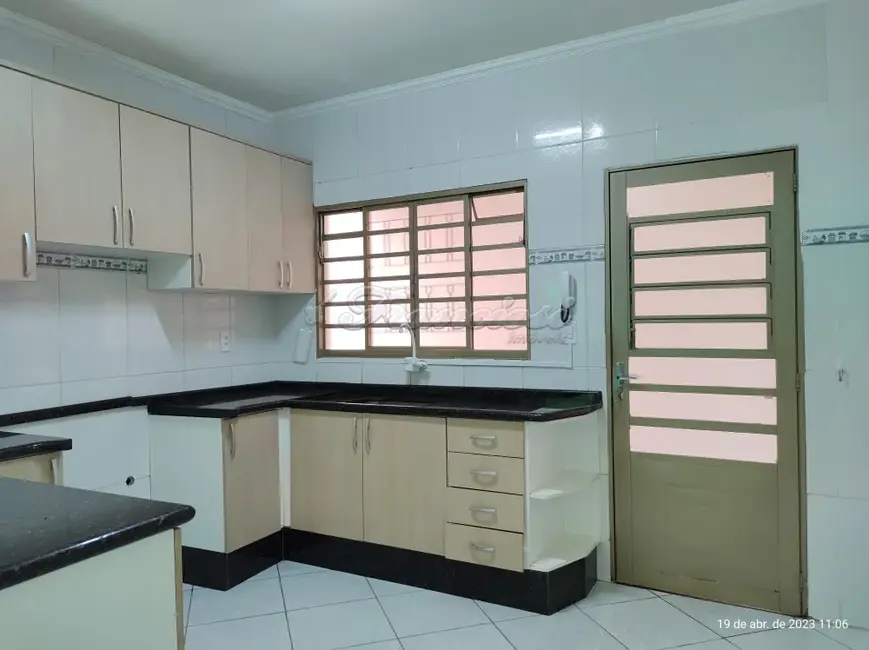 Foto 5 de Casa com 3 quartos à venda, 300m2 em Vila Carolina, Itapetininga - SP