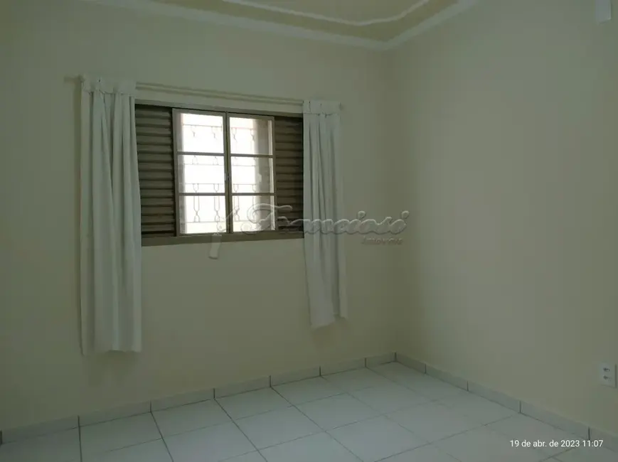 Foto 8 de Casa com 3 quartos à venda, 300m2 em Vila Carolina, Itapetininga - SP