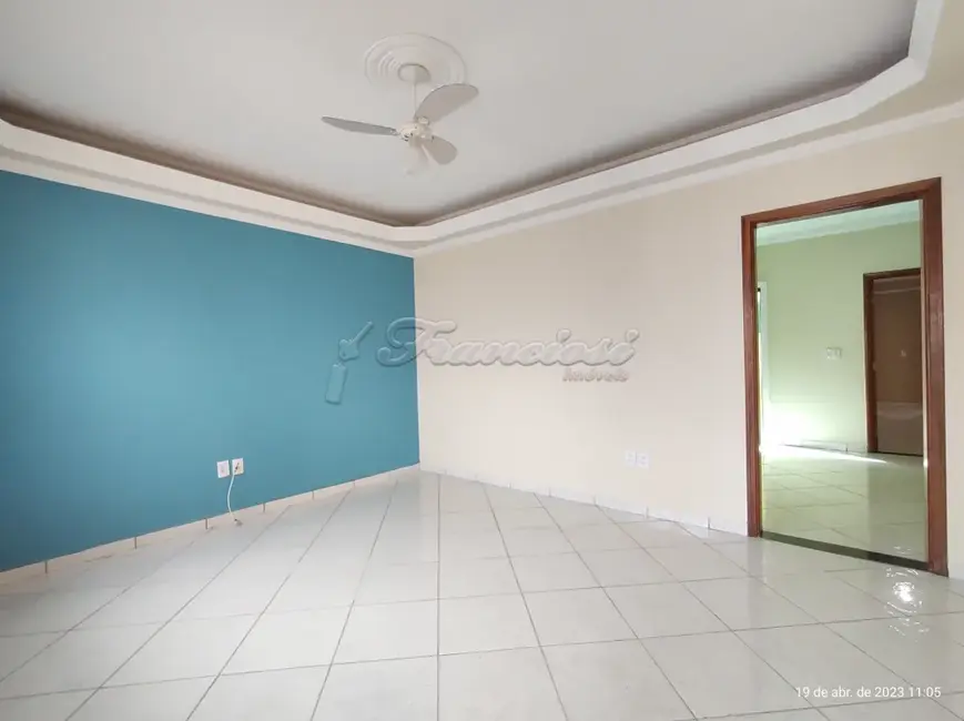 Foto 1 de Casa com 3 quartos à venda, 300m2 em Vila Carolina, Itapetininga - SP