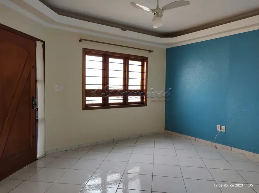 Foto 2 de Casa com 3 quartos à venda, 300m2 em Vila Carolina, Itapetininga - SP