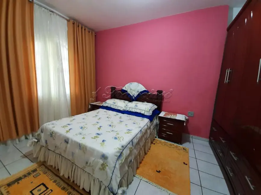 Casa com 2 quartos à venda, 131m2 em Vila Piedade, Itapetininga - SP - imagem 7 Foto 7 de Casa com 2 quartos à venda, 131m2 em Vila Piedade, Itapetininga - SP