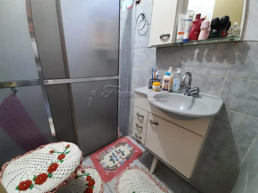 Casa com 2 quartos à venda, 131m2 em Vila Piedade, Itapetininga - SP - imagem 5 Foto 5 de Casa com 2 quartos à venda, 131m2 em Vila Piedade, Itapetininga - SP