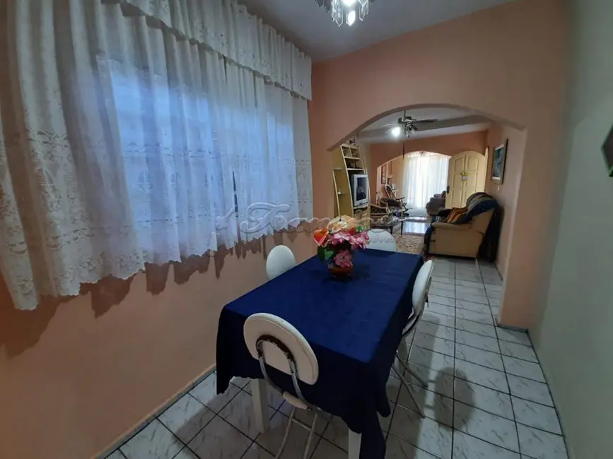 Casa com 2 quartos à venda, 131m2 em Vila Piedade, Itapetininga - SP - imagem 2 Foto 2 de Casa com 2 quartos à venda, 131m2 em Vila Piedade, Itapetininga - SP