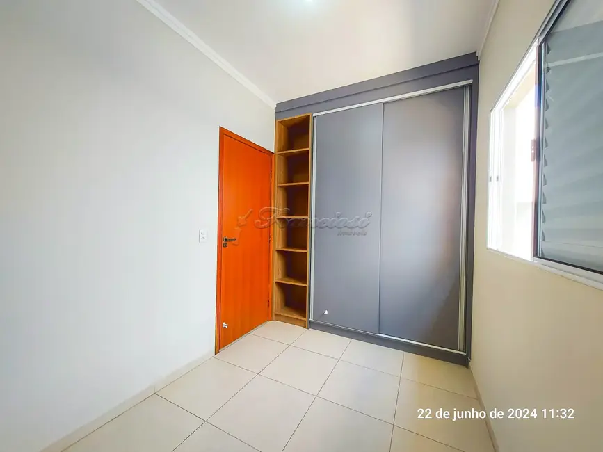 Casa com 2 quartos à venda, 180m2 em Vila Nastri, Itapetininga - SP - imagem 6 Foto 6 de Casa com 2 quartos à venda, 180m2 em Vila Nastri, Itapetininga - SP