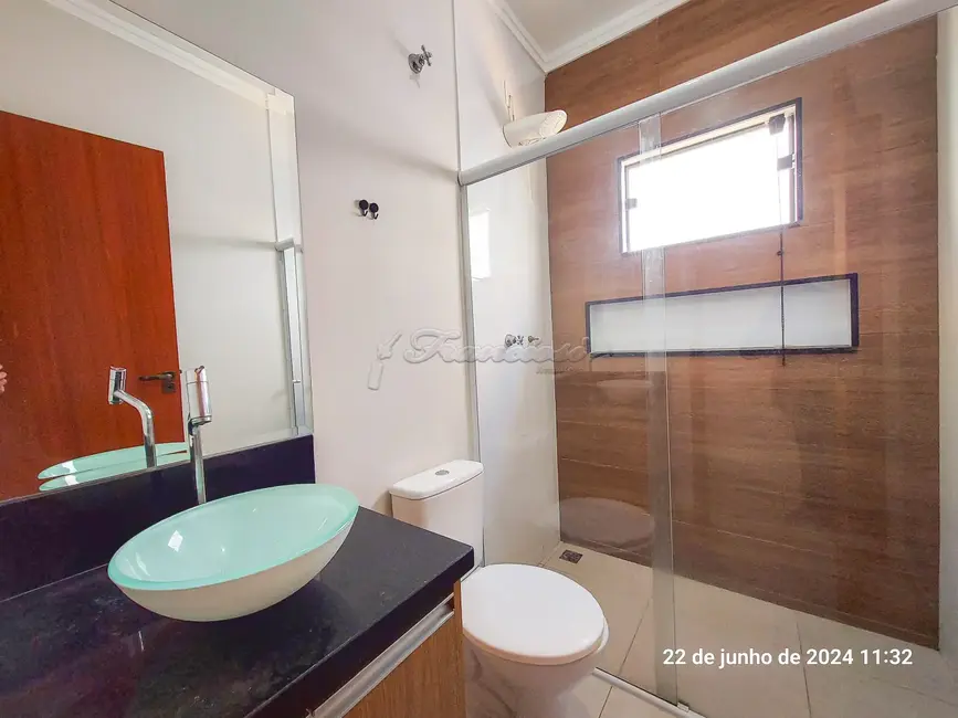Casa com 2 quartos à venda, 180m2 em Vila Nastri, Itapetininga - SP - imagem 4 Foto 4 de Casa com 2 quartos à venda, 180m2 em Vila Nastri, Itapetininga - SP