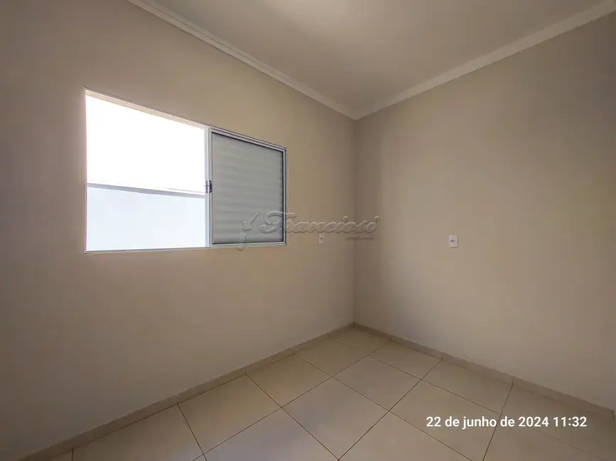 Casa com 2 quartos à venda, 180m2 em Vila Nastri, Itapetininga - SP - imagem 5 Foto 5 de Casa com 2 quartos à venda, 180m2 em Vila Nastri, Itapetininga - SP