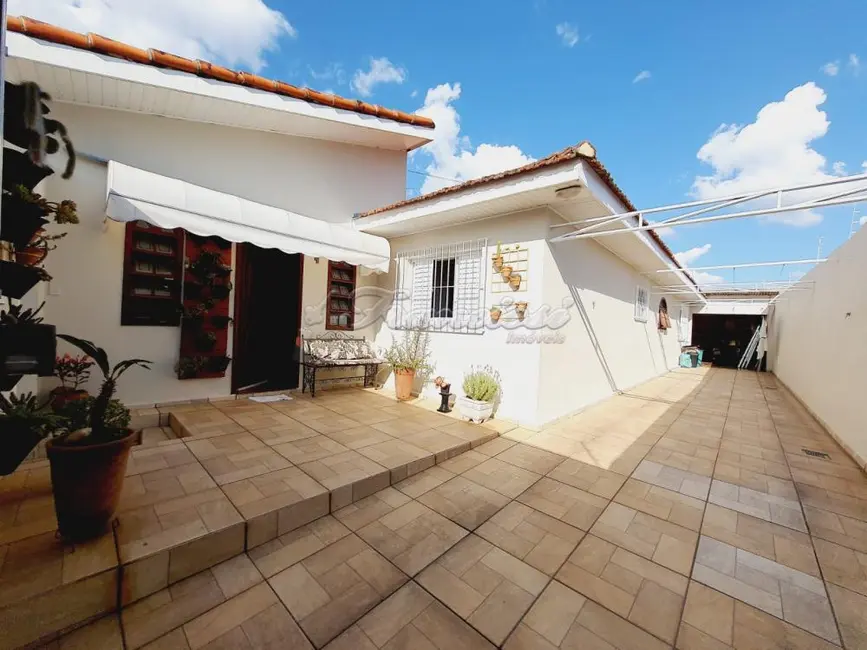 Foto 1 de Casa com 3 quartos à venda, 201m2 em Jardim Mesquita, Itapetininga - SP