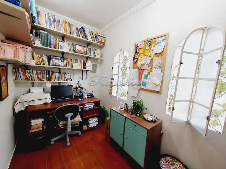 Casa com 3 quartos à venda, 201m2 em Jardim Mesquita, Itapetininga - SP - imagem 3 Foto 3 de Casa com 3 quartos à venda, 201m2 em Jardim Mesquita, Itapetininga - SP