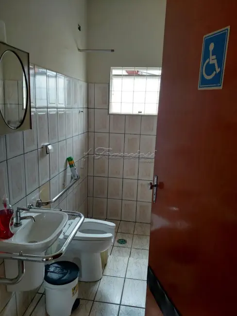 Foto 8 de Prédio Inteiro à venda, 204m2 em Centro, Guarei - SP