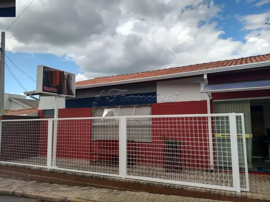 Foto 1 de Prédio Inteiro à venda, 204m2 em Centro, Guarei - SP