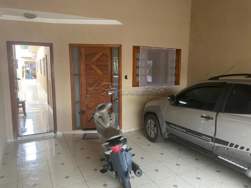 Foto 1 de Casa com 2 quartos à venda, 150m2 em Jardim Leonel, Itapetininga - SP