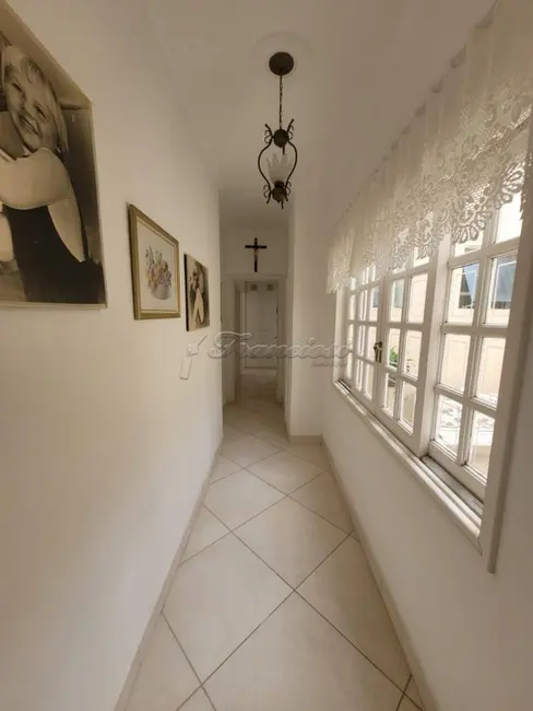 Casa com 3 quartos à venda, 270m2 em Vila Deyse, Itapetininga - SP - imagem 6 Foto 6 de Casa com 3 quartos à venda, 270m2 em Vila Deyse, Itapetininga - SP
