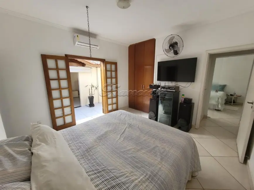 Casa com 3 quartos à venda, 270m2 em Vila Deyse, Itapetininga - SP - imagem 7 Foto 7 de Casa com 3 quartos à venda, 270m2 em Vila Deyse, Itapetininga - SP