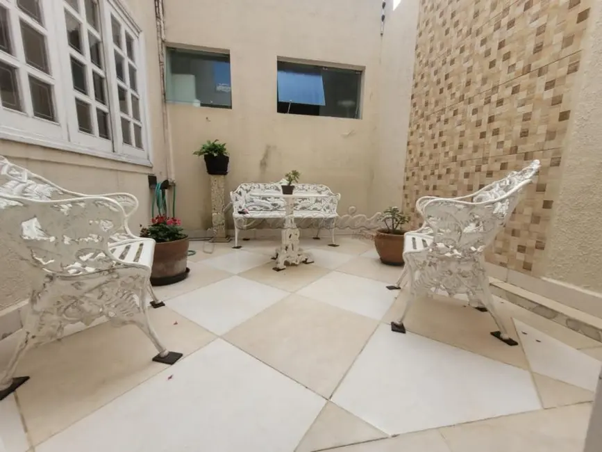 Casa com 3 quartos à venda, 270m2 em Vila Deyse, Itapetininga - SP - imagem 4 Foto 4 de Casa com 3 quartos à venda, 270m2 em Vila Deyse, Itapetininga - SP