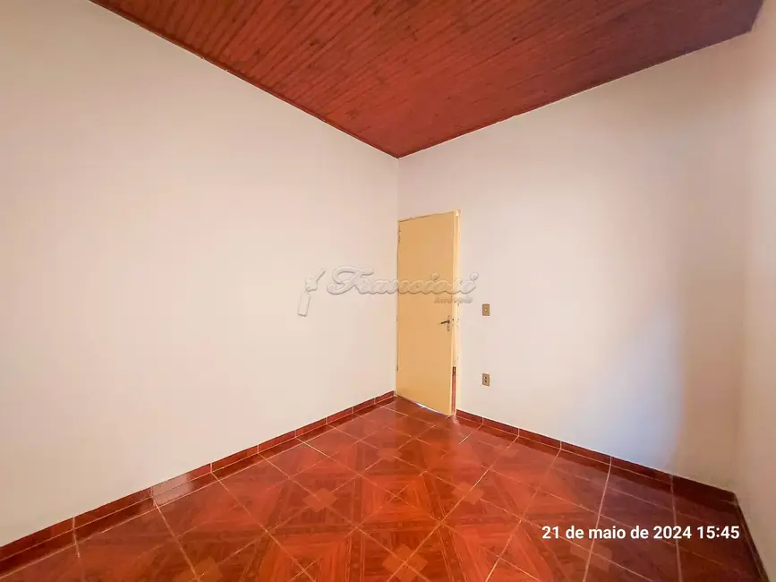 Foto 8 de Casa com 3 quartos para alugar, 111m2 em Itapetininga - SP