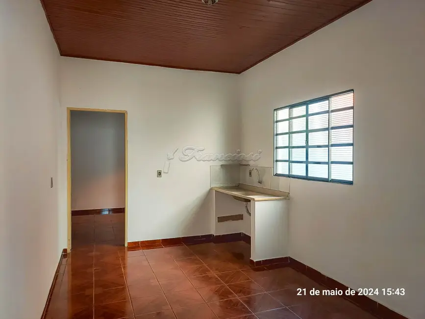 Foto 3 de Casa com 3 quartos para alugar, 111m2 em Itapetininga - SP