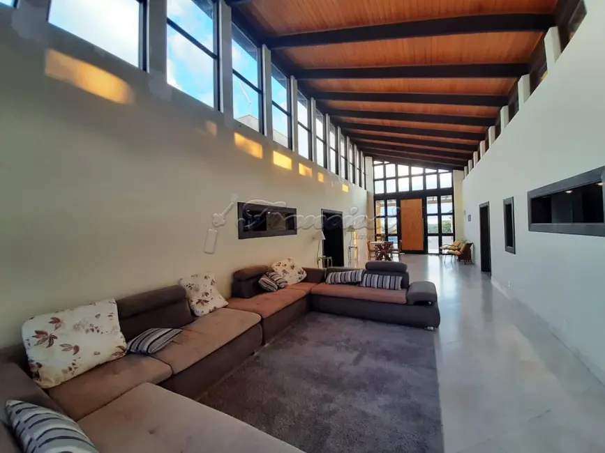 Chácara com 4 quartos à venda, 20000m2 em Itapetininga - SP - imagem 5 Foto 5 de Chácara com 4 quartos à venda, 20000m2 em Itapetininga - SP