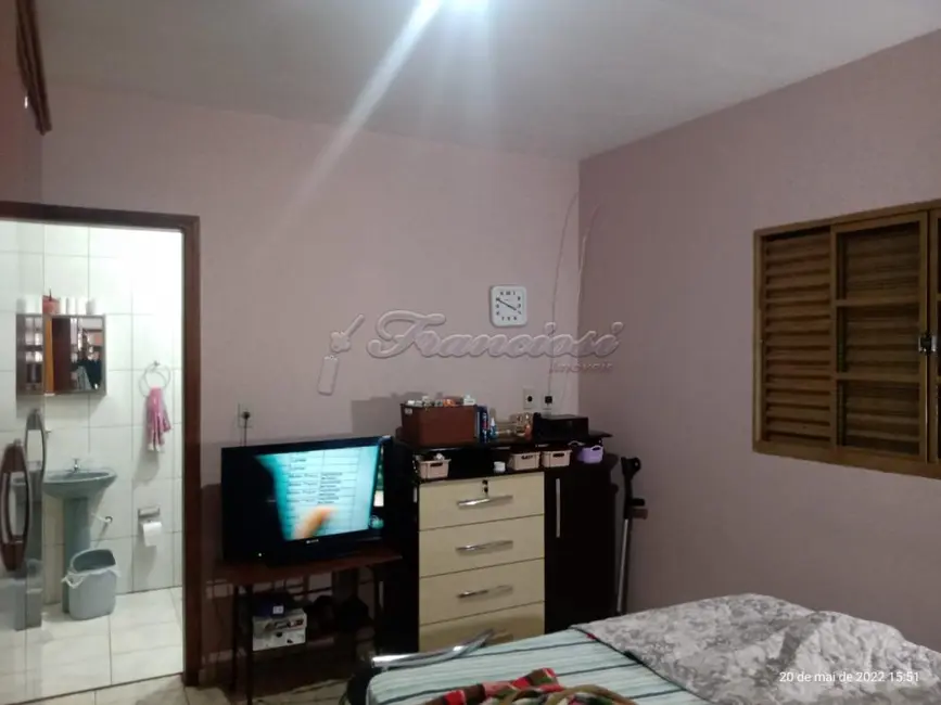 Casa com 3 quartos à venda, 15m2 em Vila Vendramini, Itapetininga - SP - imagem 7 Foto 7 de Casa com 3 quartos à venda, 15m2 em Vila Vendramini, Itapetininga - SP