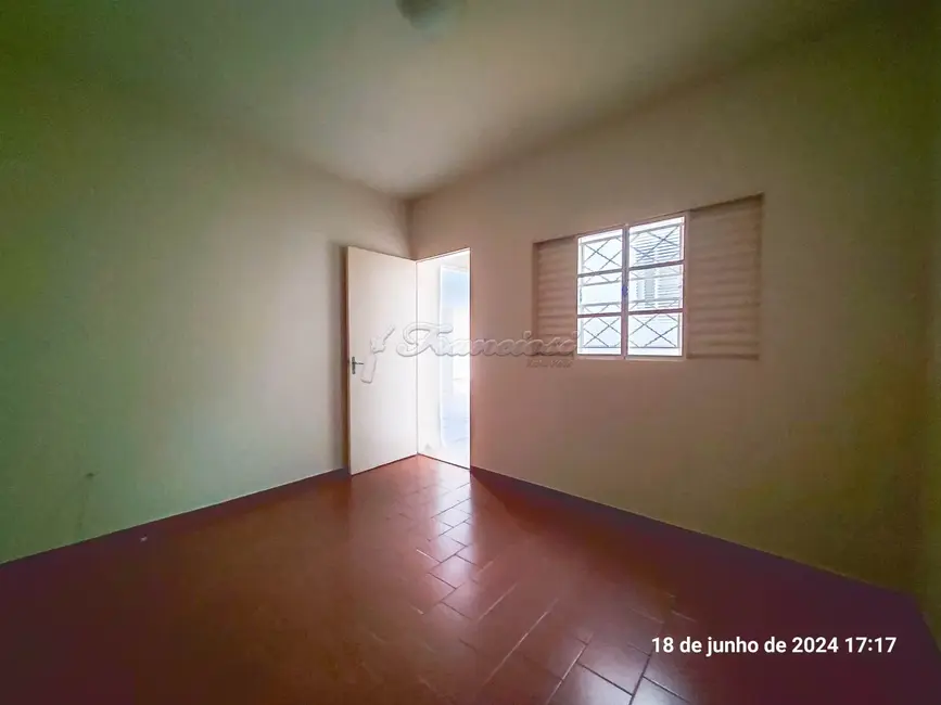 Casa com 3 quartos para alugar, 300m2 em Vila Santana, Itapetininga - SP - imagem 7 Foto 7 de Casa com 3 quartos para alugar, 300m2 em Vila Santana, Itapetininga - SP