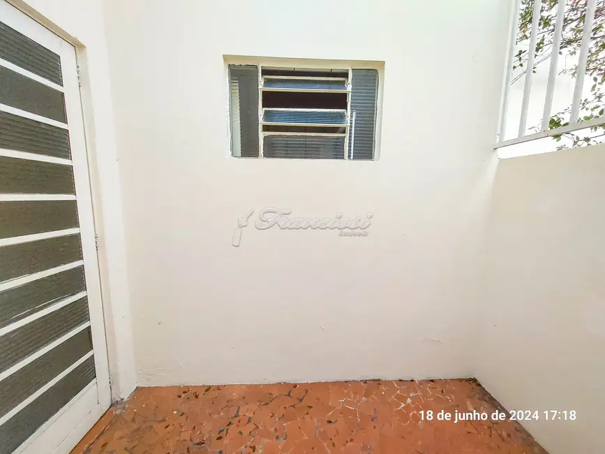 Casa com 3 quartos para alugar, 300m2 em Vila Santana, Itapetininga - SP - imagem 8 Foto 8 de Casa com 3 quartos para alugar, 300m2 em Vila Santana, Itapetininga - SP