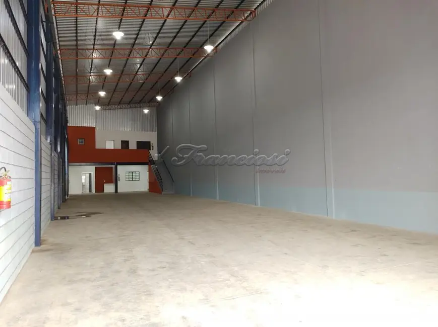 Foto 3 de Sala Comercial para alugar, 450m2 em Jardim Bela Vista, Itapetininga - SP
