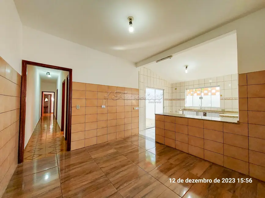 Foto 3 de Casa com 3 quartos à venda, 225m2 em Itapetininga - SP