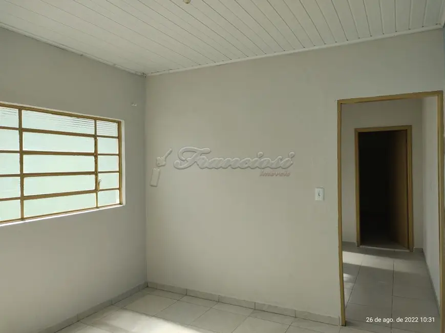 Foto 2 de Casa com 2 quartos à venda, 150m2 em Jardim das Rosas, Itapetininga - SP