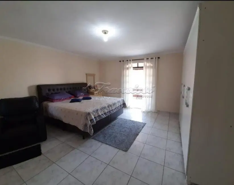 Foto 4 de Casa com 3 quartos à venda, 150m2 em Vila Carolina, Itapetininga - SP